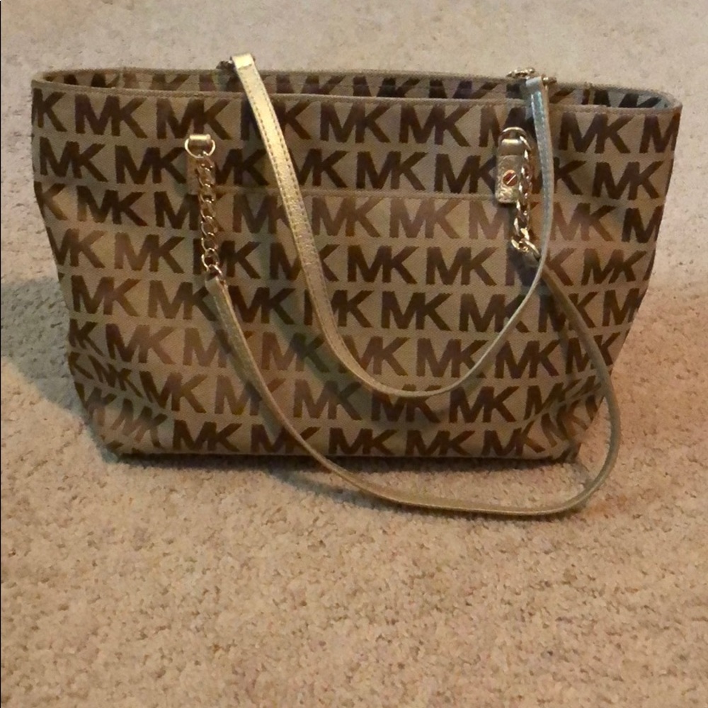Michael Kors purse